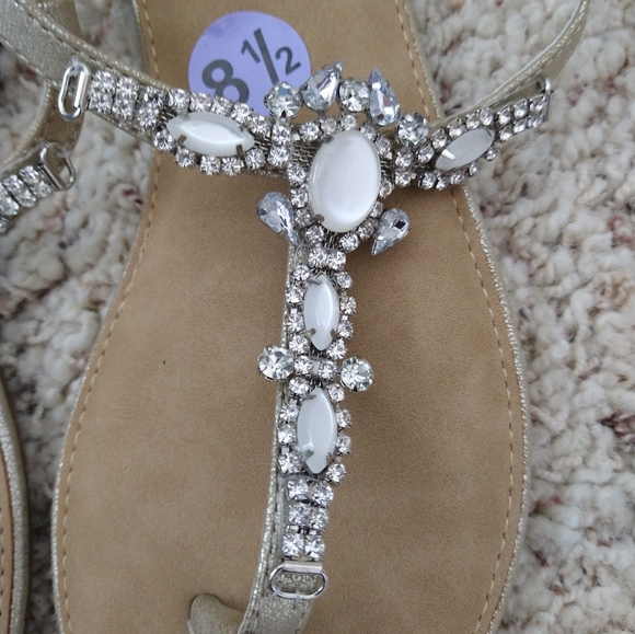 Andiamo Rhinestone Thong Sandal 8.5 NEW - Picture 7 of 7